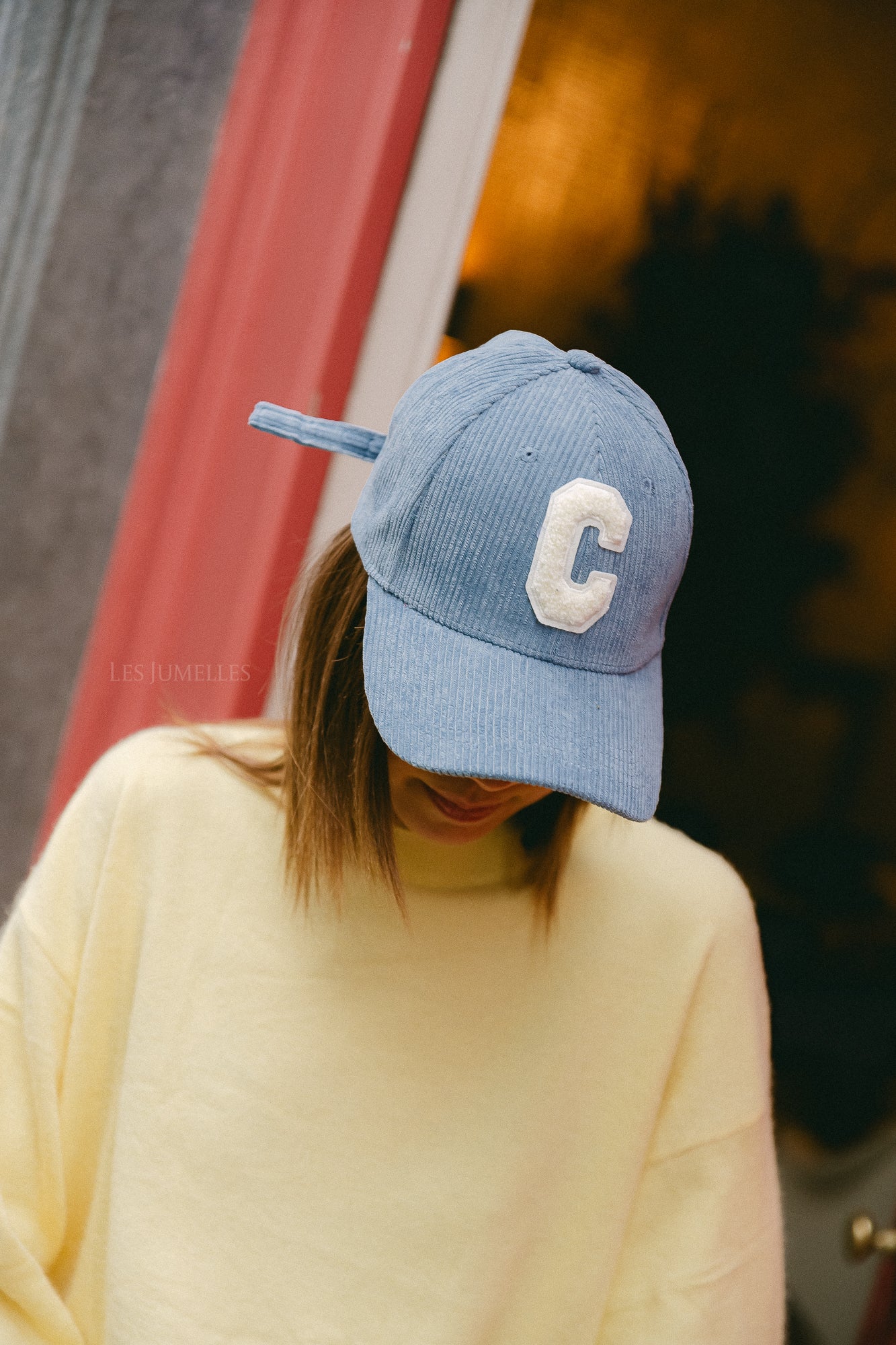 Casquette 'C' velours bleu ciel