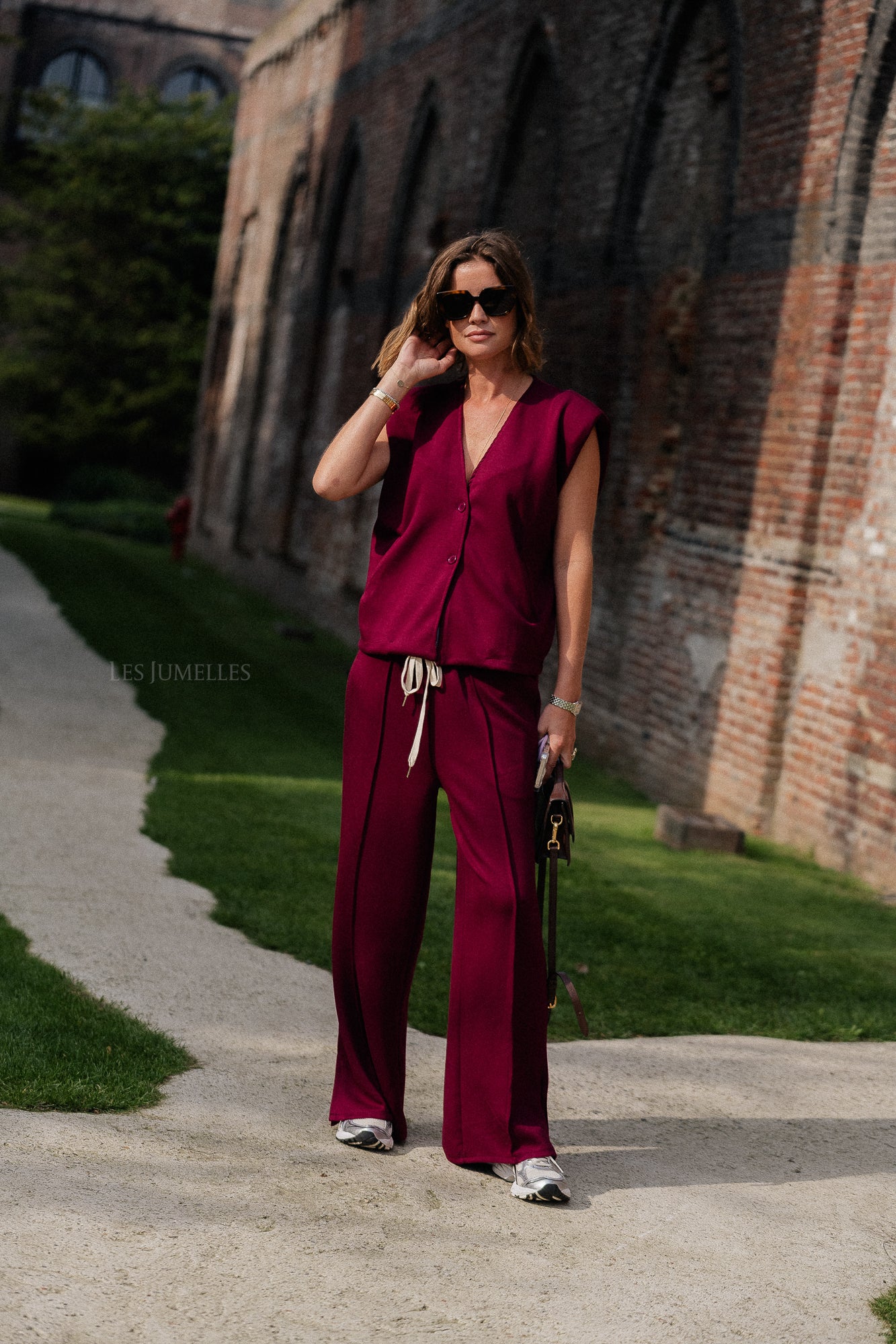 Drew sleeveless gilet burgundy