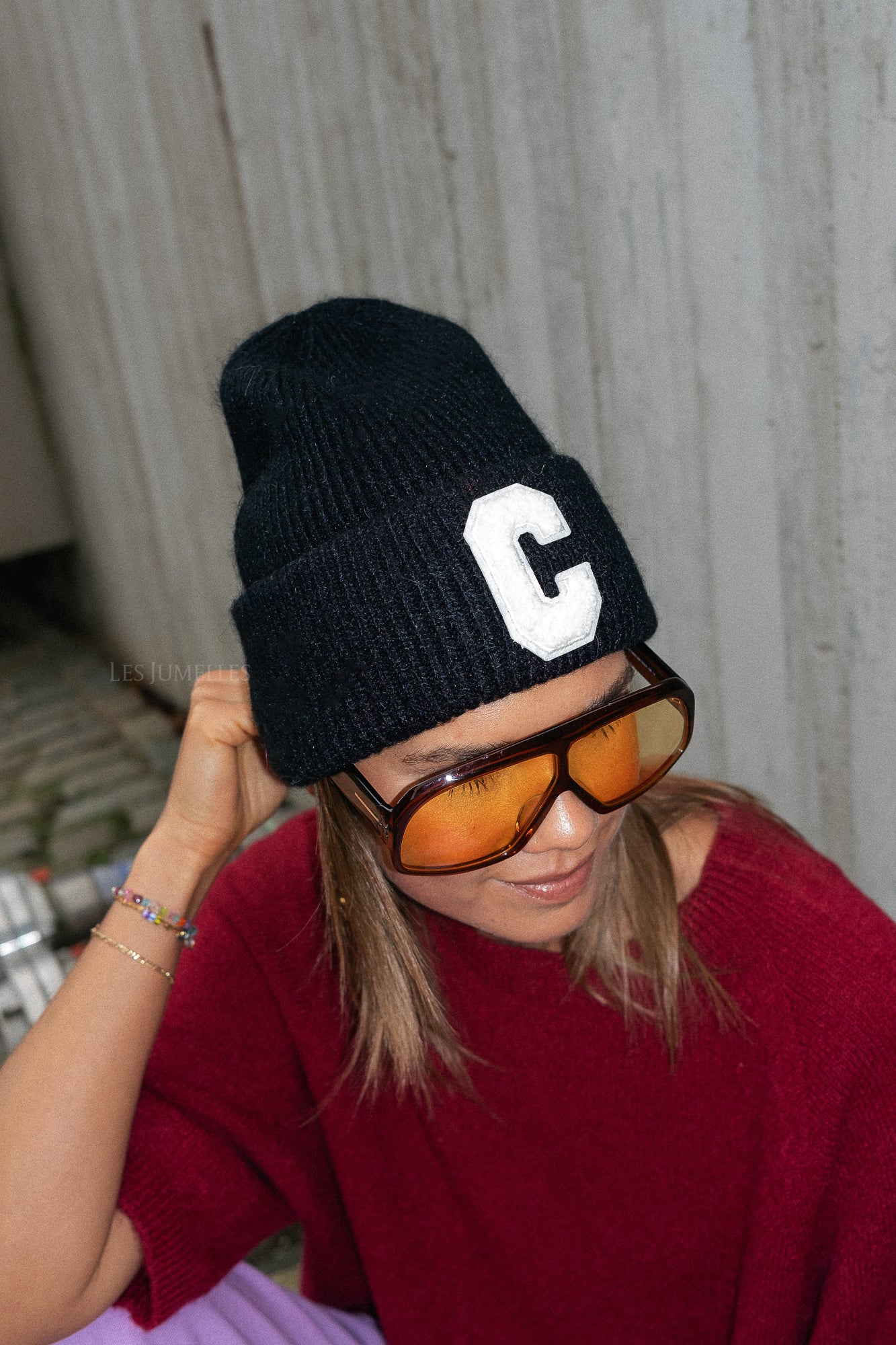 'C' beanie black