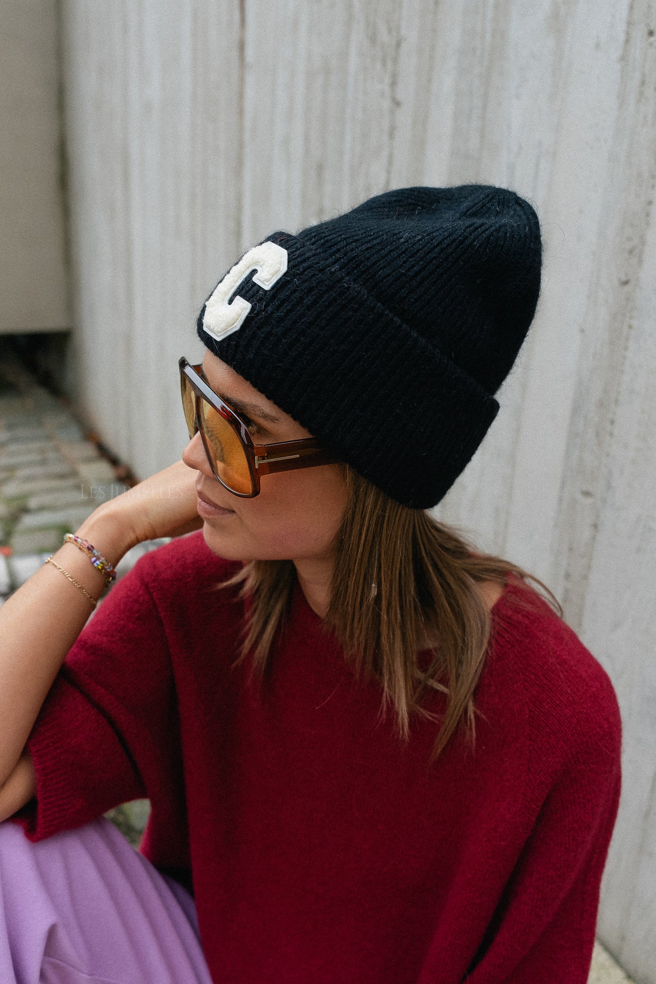 'C' beanie black