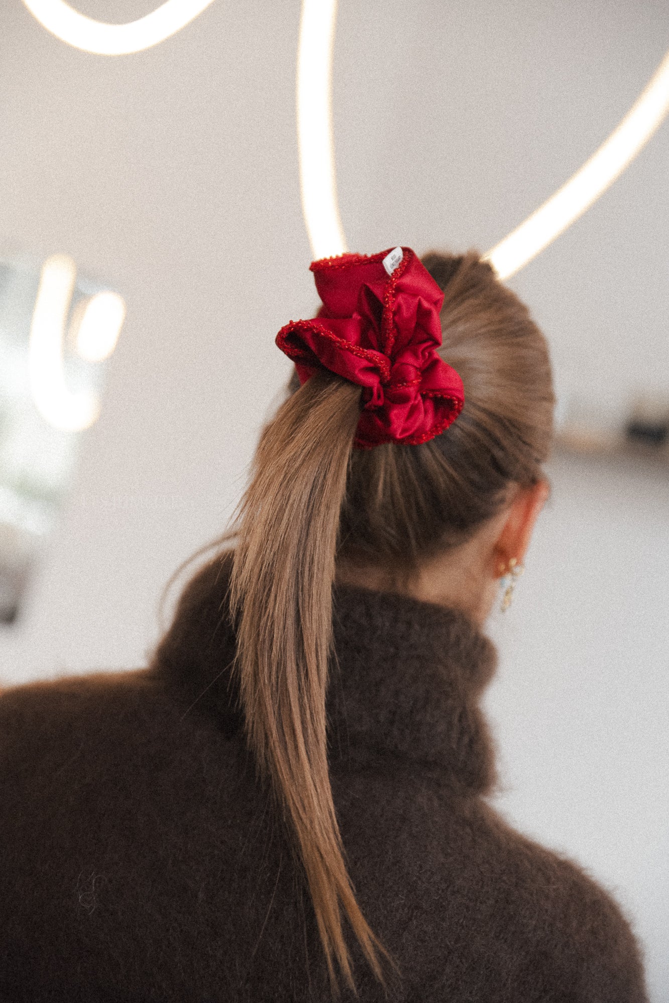 Luster bead scrunchie savvy red