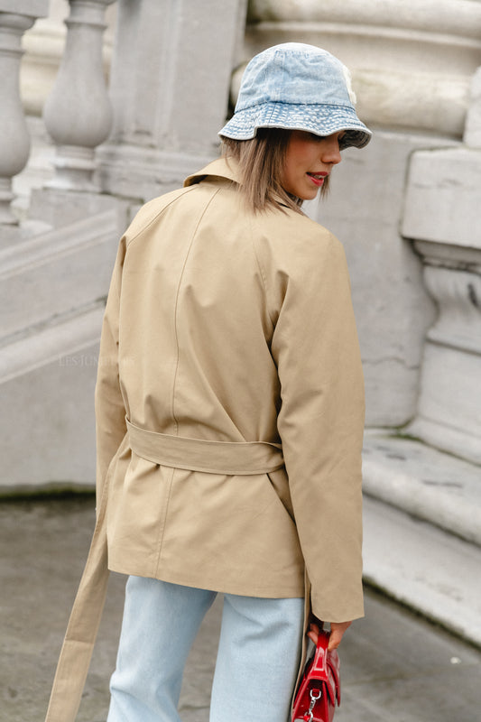 Les Jumelles SLFBelinda short trench coat cornstalk